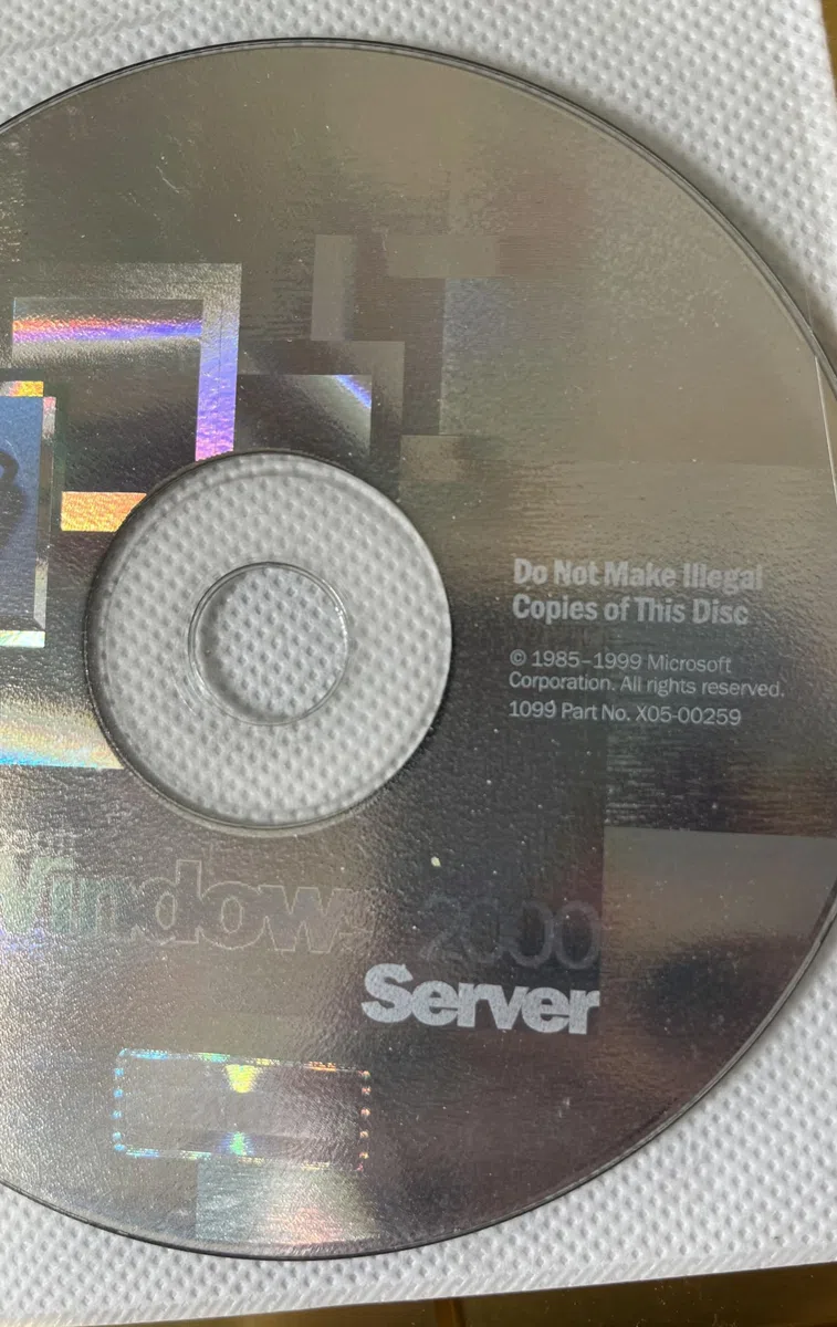 MS Windows 2000 Server + 5 Clients CD